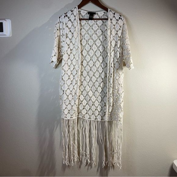 House of Harlow 1960 Sweaters - House of Harlow 1960 Women’s Cream Crochet Diamond Pattern with Fringe Hemline.